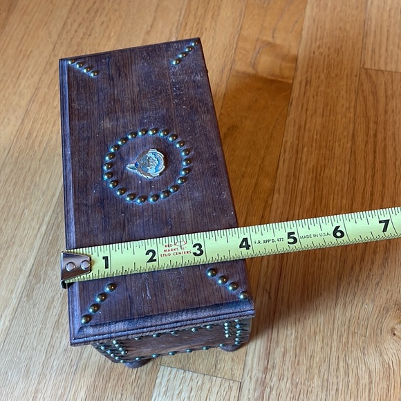 Wood treasure box - Picture 6 of 16